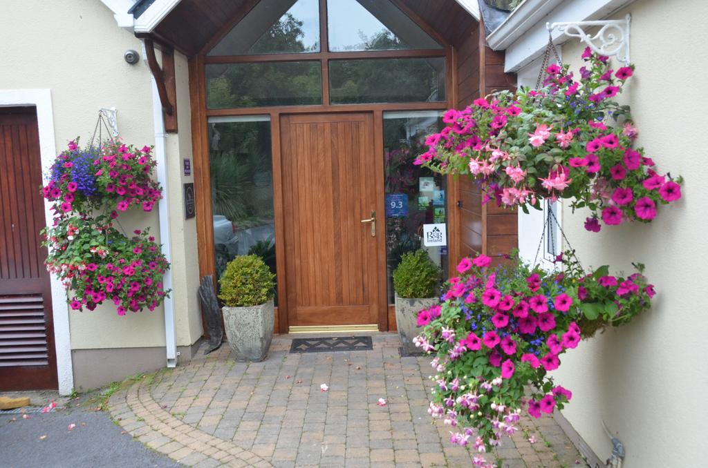 Camillaun Lodge With Lough Corrib Boat Hire Oughterard Exteriör bild
