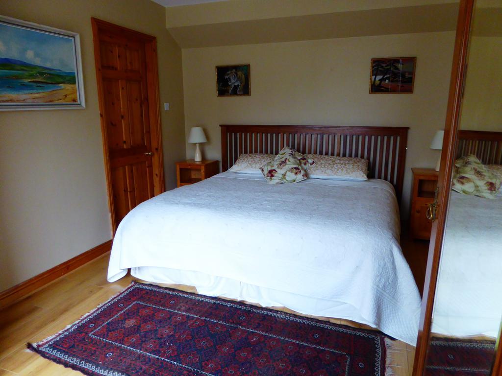 Camillaun Lodge With Lough Corrib Boat Hire Oughterard Exteriör bild