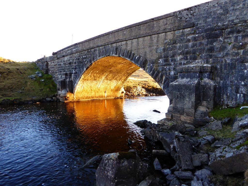 Camillaun Lodge With Lough Corrib Boat Hire Oughterard Exteriör bild