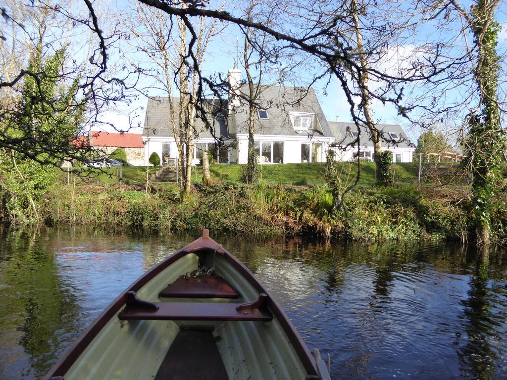 Camillaun Lodge With Lough Corrib Boat Hire Oughterard Exteriör bild
