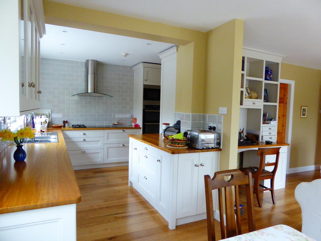 Camillaun Lodge With Lough Corrib Boat Hire Oughterard Exteriör bild