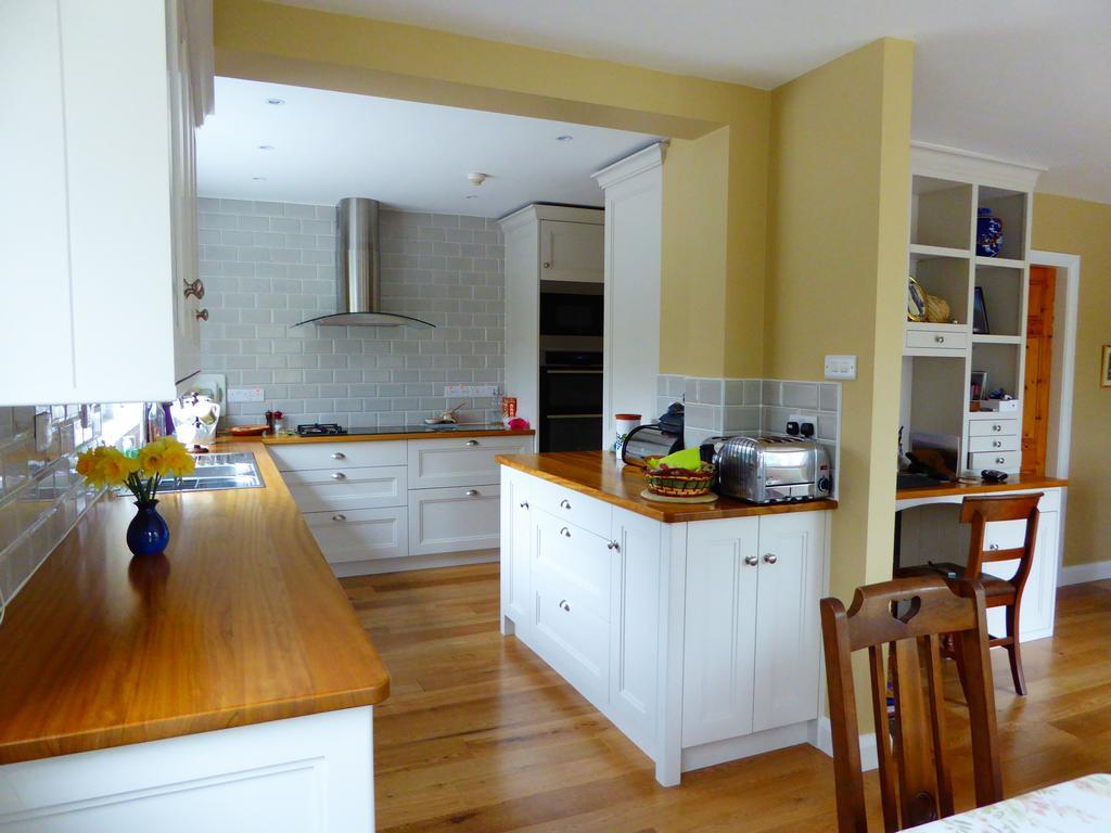 Camillaun Lodge With Lough Corrib Boat Hire Oughterard Exteriör bild