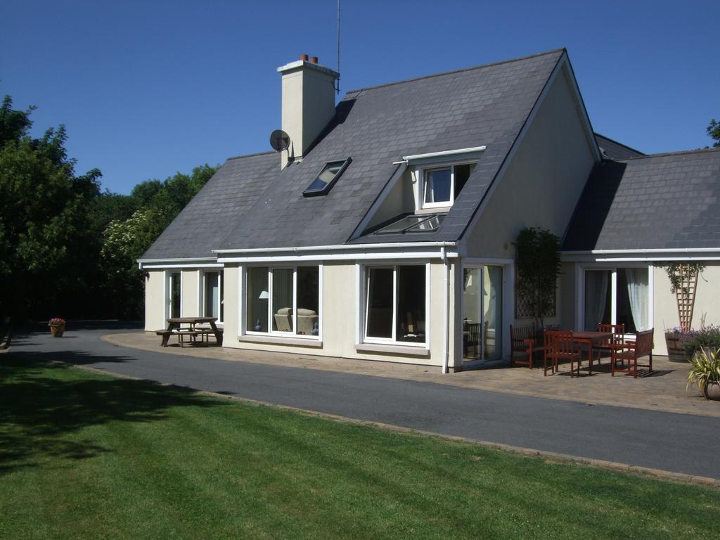 Camillaun Lodge With Lough Corrib Boat Hire Oughterard Exteriör bild