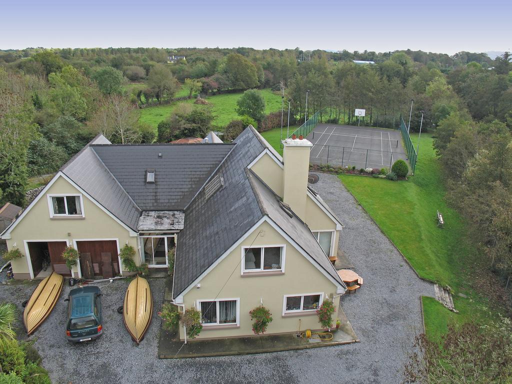 Camillaun Lodge With Lough Corrib Boat Hire Oughterard Exteriör bild
