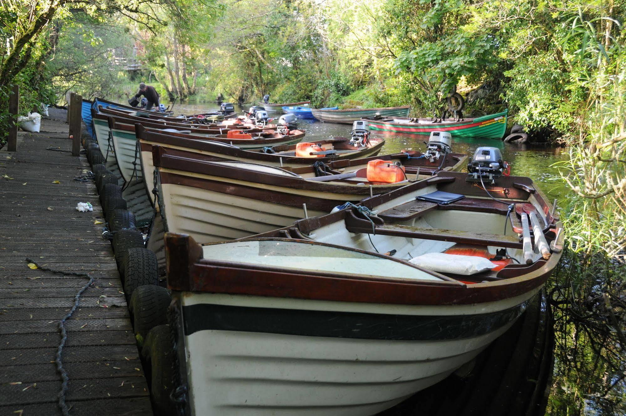 Camillaun Lodge With Lough Corrib Boat Hire Oughterard Exteriör bild