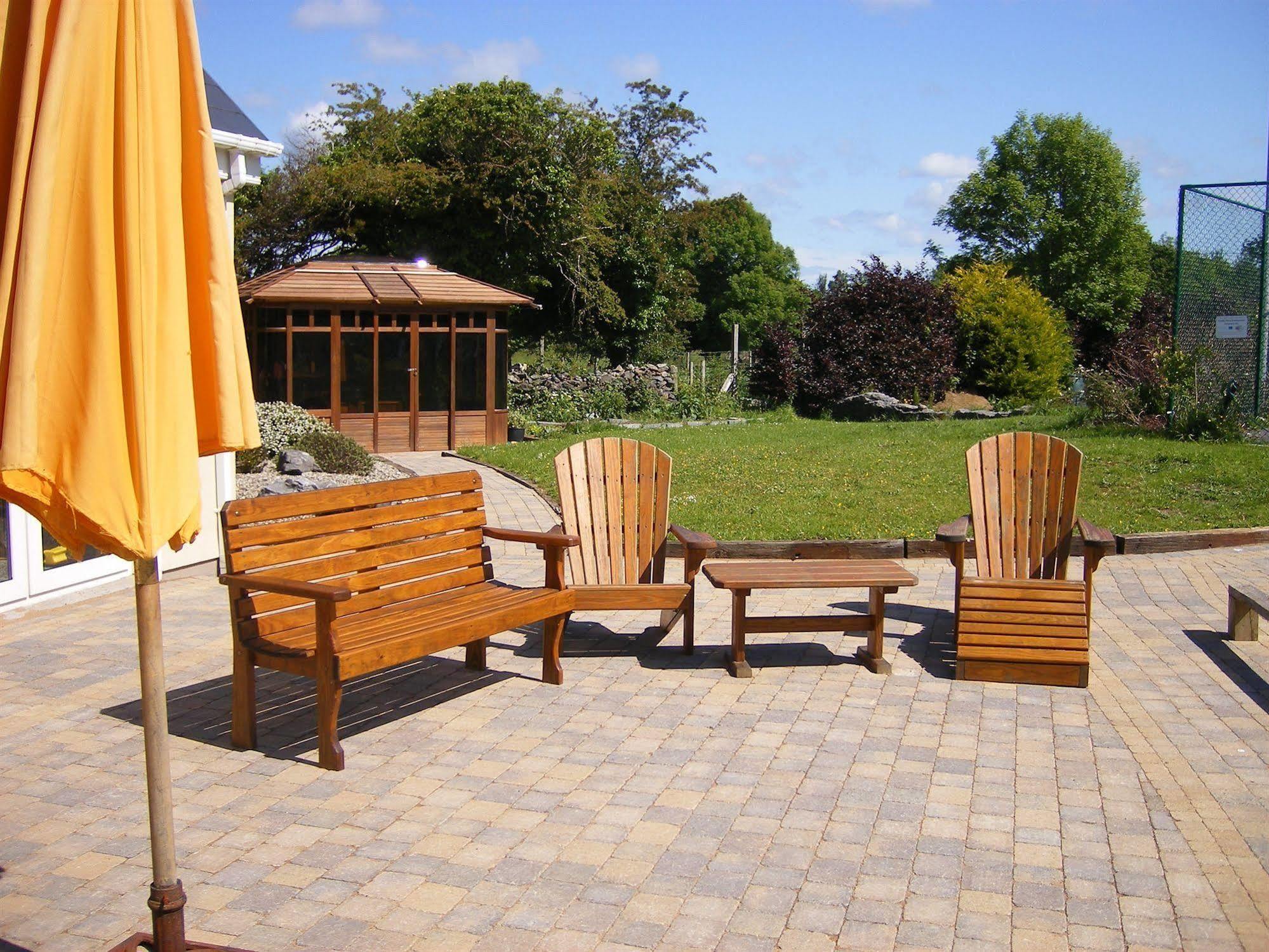 Camillaun Lodge With Lough Corrib Boat Hire Oughterard Exteriör bild